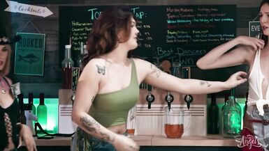 TRANS ANGELS - King Noire Gets Double Pleasure As He Fucks Daisy Taylor's Ass & Sucks Kalli Grace's Big Shenis - 2 image