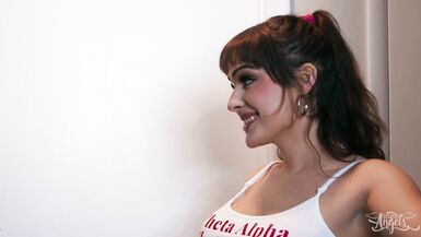 TRANS ANGELS - Sorority Babe Zariah Aura Is Feeling Horny One Morning & Gets Fucked With Her Gf's Roomie Rana Katana - 3 image