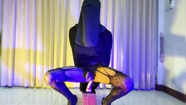 Muslim crossdresser solo - 3 image