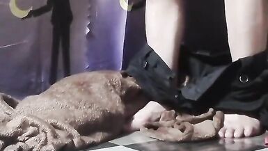 The Queen Is Really the Race of All so Be Like This to All of You - 13 image