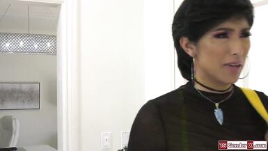 Stepdaughter Pixi Lust gets raw and deepthroats like a pro - 1 image