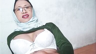 Young TS squirts while riding a massive dildo and getting her ass drilled hard - 5 image