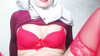 Young Hijab Shemale rides dildo and squirts while getting anal satisfaction - 3 image