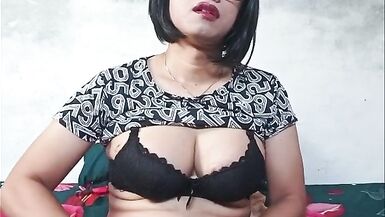 Watch young TS masturbate & cum hard with her big tits and squirting pussy - 3 image