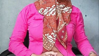 Watch Tgirl Masturbate in Hijab with her Big Tits and Squirt!