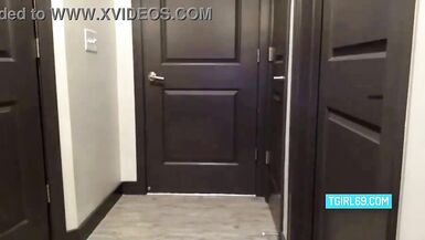 Erin Anderson masturbates with her favorite toy in hot solo action