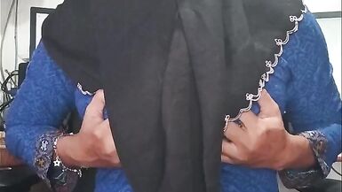 Watch Tgirl masturbate to Orgasmic Bliss in hijab - 1 image