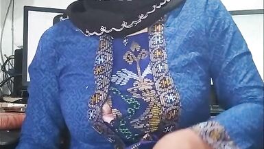 Watch Tgirl masturbate to Orgasmic Bliss in hijab - 2 image