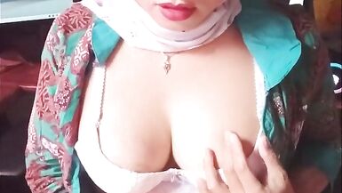 Watch Shemale Masturbate In The Morning While Squirting TS & TS Cock - 15 image