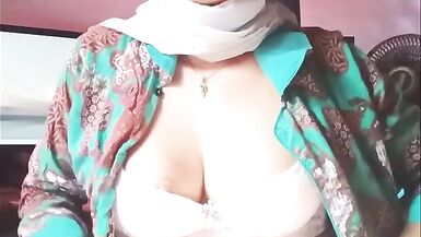 Watch Shemale Masturbate In The Morning While Squirting TS & TS Cock