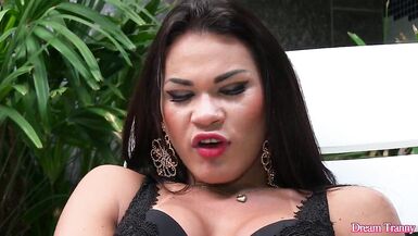 Erika Lee's solo play with a massive dildo up her ass