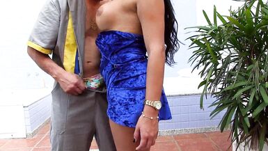 Watch Shemale Geovanna Portylla get bareback with the pool boy and get her ass filled with cum - 5 image