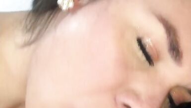 Burguês comendo a transex - 3 image