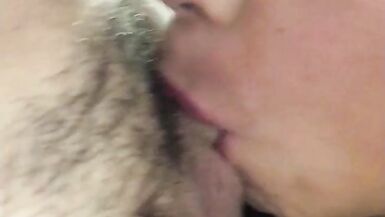 Burguês comendo a transex - 7 image