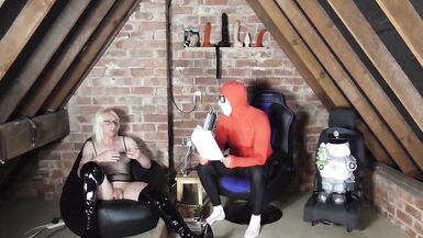 Acquire to know England's hawt blond lady-man called Katie Fox - 6 image