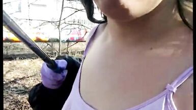 Day in the park - Clip 11 - 6 image