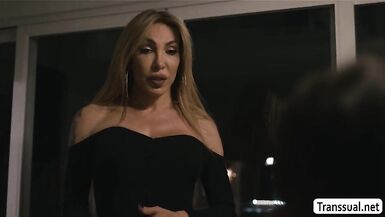 Stepson let tranny Eva ride his hardcock - 3 image