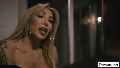 Stepson let tranny Eva ride his hardcock - 4 image