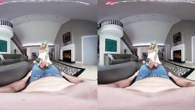 Spying on the Stepmom in VR POV - 5 image