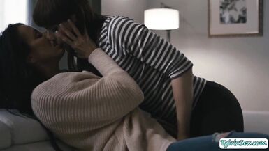 Ladymans Natalie and Reagan unfathomable anal sex - 10 image