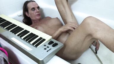 lizzy yum - X music - 12 image