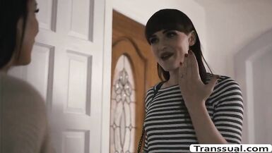 TS Natalie lastly copulates Reagans cunt - 1 image