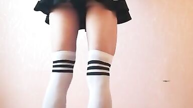 SHEMALE GIANTESS AMANDA CRUSHES METAL CARS IN LOW HEELS AND NYLONS - two (CRUSH FETISH) - 13 image