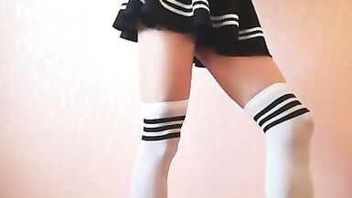 SHEMALE GIANTESS AMANDA CRUSHES METAL CARS IN LOW HEELS AND NYLONS - two (CRUSH FETISH) - 5 image