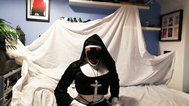 Alison changing the mood - 13 image