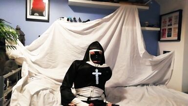 Alison changing the mood - 15 image