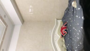 Hidden camera lady-man hooker - 2 image