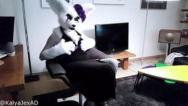 Kalya the Sexually Excited Fur mother I'd like to fuck Invite u in her Bedroom to please u with her Body - 1 image