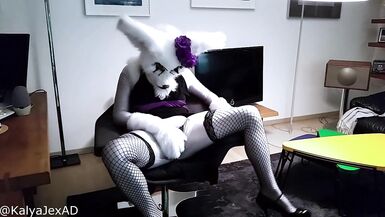 Kalya the Sexually Excited Fur mother I'd like to fuck Invite u in her Bedroom to please u with her Body - 3 image