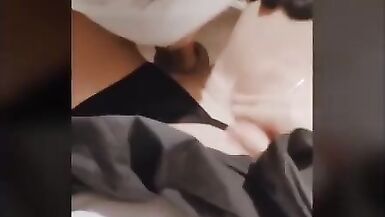 伪娘nico被直男小奶狗口交合集 - 1 image