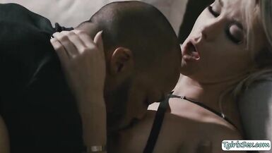 Lewd TS rides her afro neighbors rod - 6 image