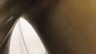 in Latexhose gepinkelt - 9 image