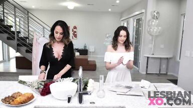 Hawt Legal Age Teenager Aften Opal & mother I'd like to fuck McKenzie Lee Sextoy Banging - LesbianXO - 2 image