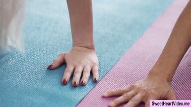 Jessie widens legs and Alexis licks it - 2 image