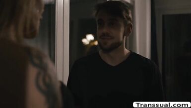 Hawt TS Eva acquires anal by Stepsons bigcock - 1 image