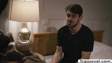 Hawt TS Eva acquires anal by Stepsons bigcock - 3 image