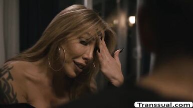 Hawt TS Eva acquires anal by Stepsons bigcock - 7 image