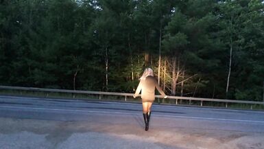 Hawt Female Masker out in Public... - 7 image