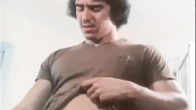 Luscious Lynn in Breaking and entering. Vintage - 7 image