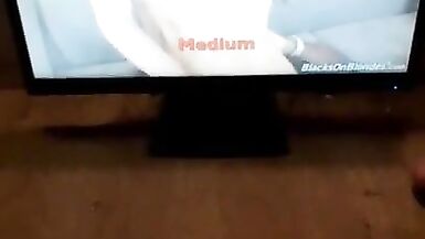 White sissy serf likes BBC red light green light - 3 image