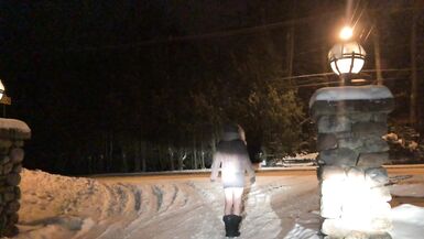 Real Dilettante Female Masker Wearing Concupiscent Outfit in Public - will this babe acquire Caught? - 3 image