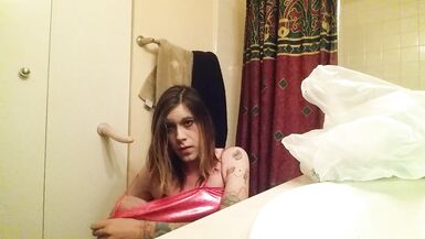 Hawt Shelady Striptease and Masturbates - 5 image