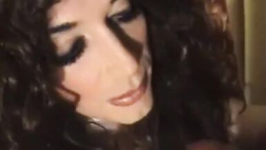 No tell MOTEL with Sexy Hot tranny - 6 image