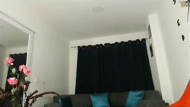 Super Cute Venezuela Tranny - 6 image