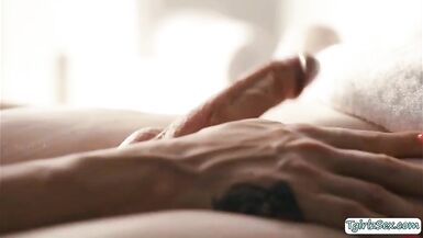 TS masseuse analed her sheboy client - 3 image