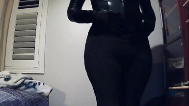 Just Playmate Pt2! Close Ups of Female Mask Playmate and her Constricted Costume!!! - 8 image